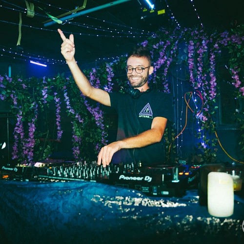 Profile Picture for user: nieman